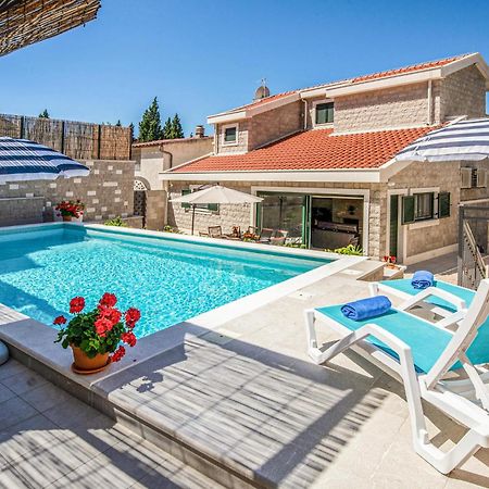 Lovely Home In Klek With House A Panoramic View Exterior foto