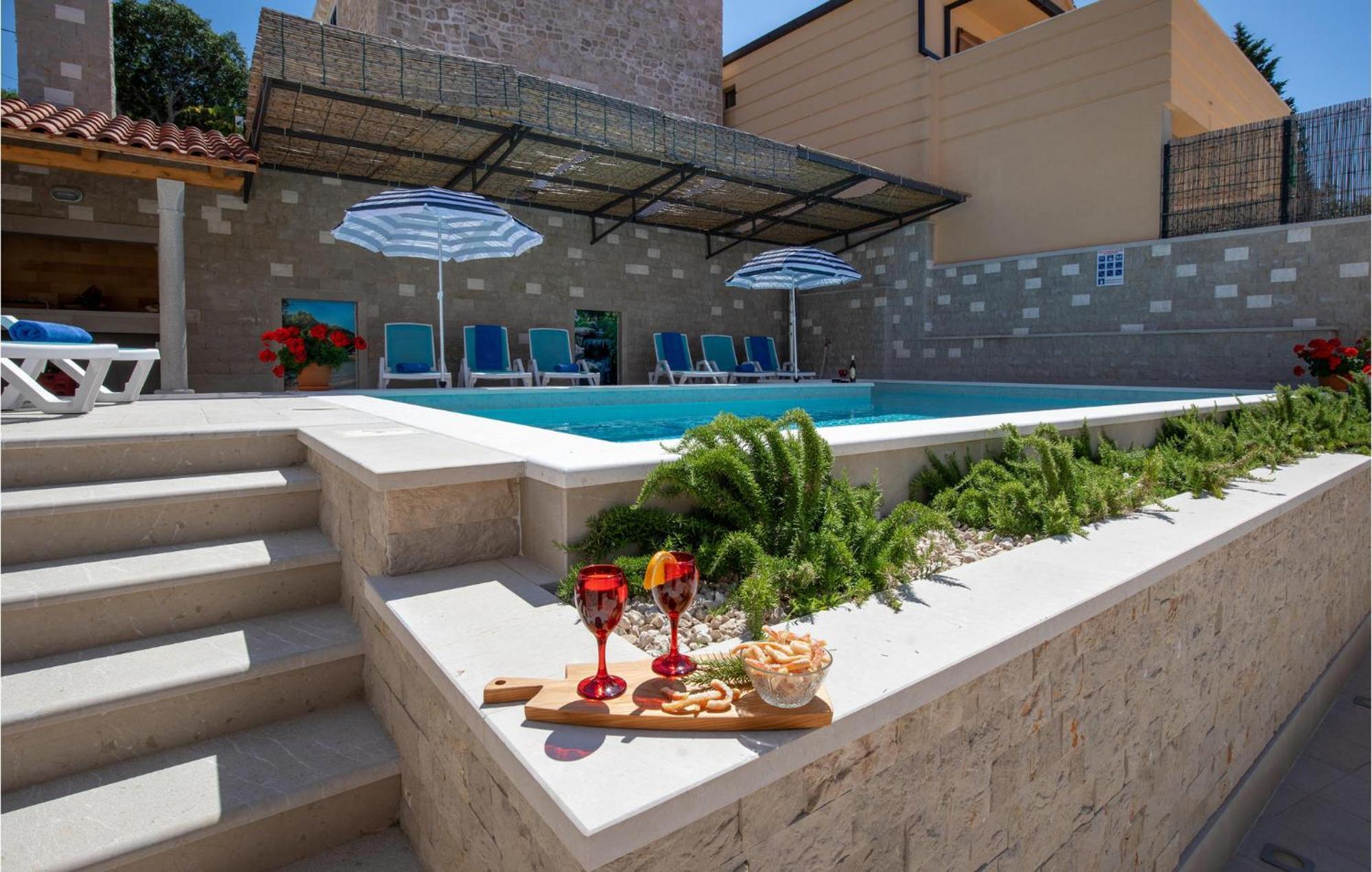Lovely Home In Klek With House A Panoramic View Exterior foto